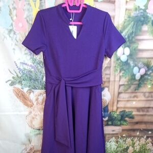 💩 Purple Short-Sleeve Midi Dress with Waist Tie